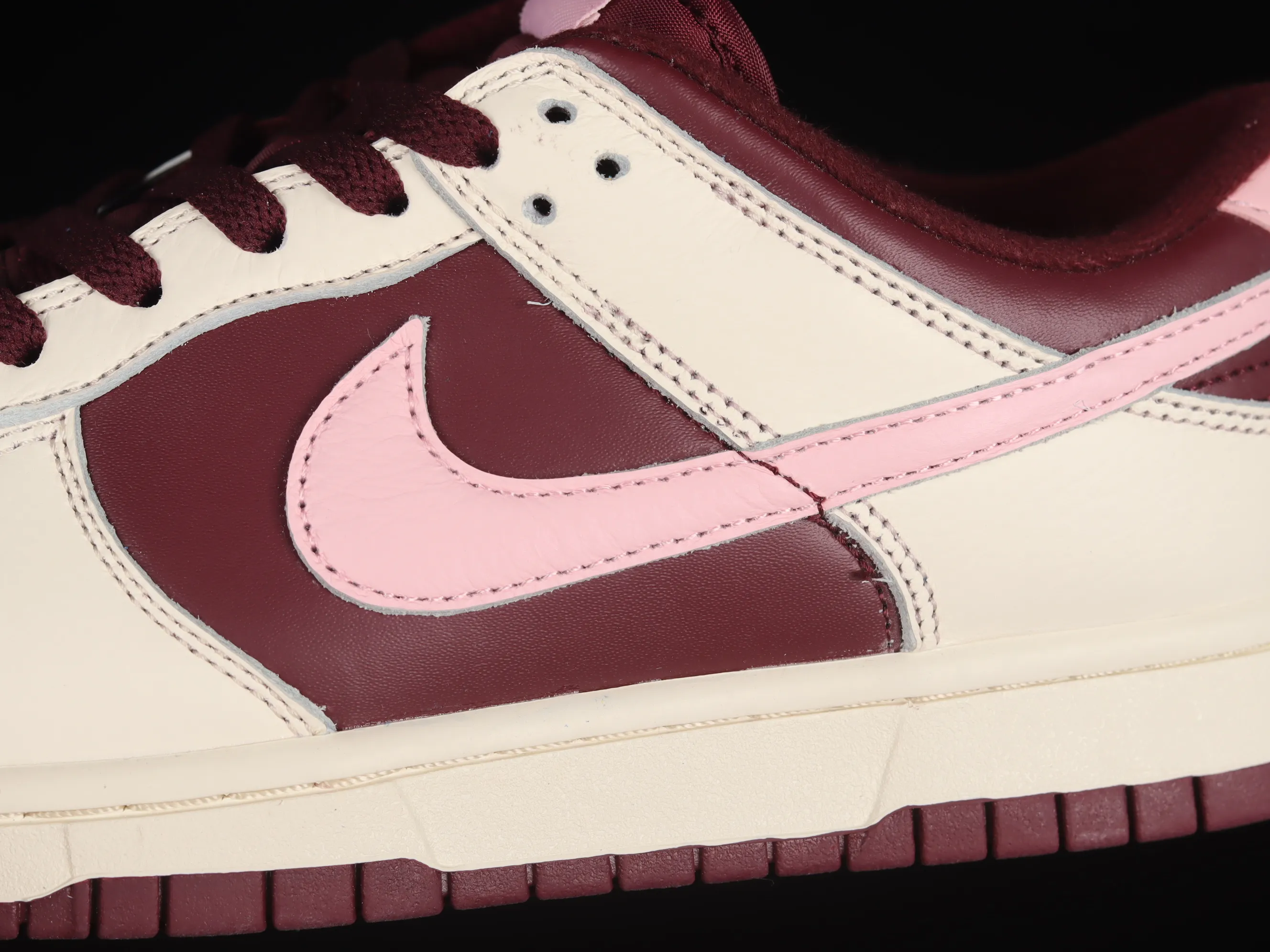 All Categories Nk SB Dunk Series Nk SB Dunk Low Low-top sneakers F version Nk Dunk Low Burgundy Valentine's Day SB low-top sports and leisure sneakers DR9705-100